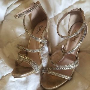 DIVA 104 by Benjamin Walk prom/pageant heels